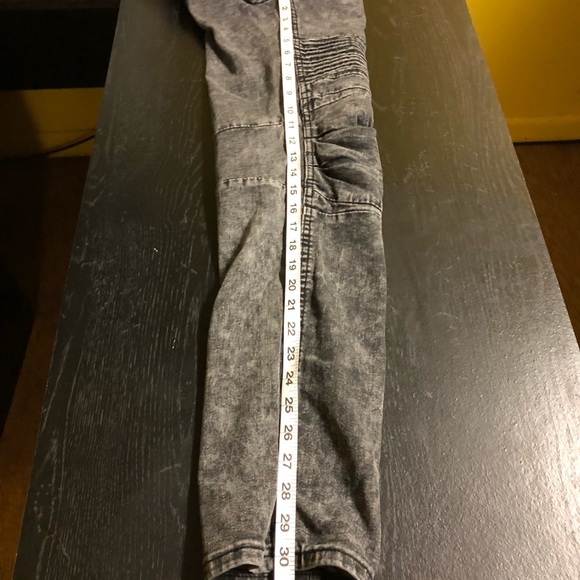 MAO 32 x 30 GREY STONEWASHED PLEATED MEN HEANS - Picture 3 of 6